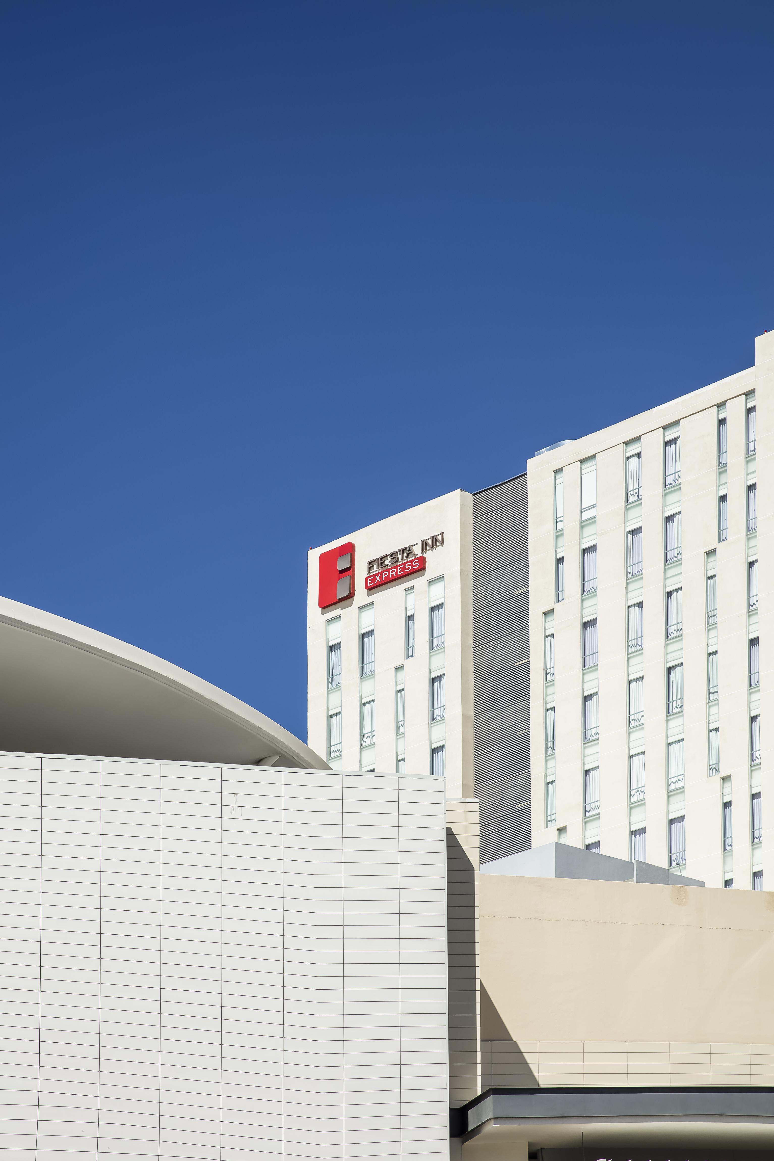 Fiesta Inn Express Queretaro Constituyentes Exterior foto
